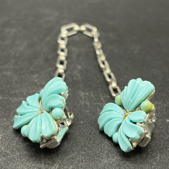 Vintage Blue & Silver Tone Metal Sweater Clip Jewelry Accessory Gift Accessories - Picture 8 of 9